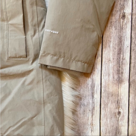 The North Face Women’s Arctic Parka Coat In Flax - Picture 4 of 10